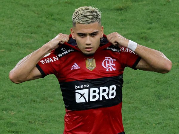 Bóng đá quốc tế 15/1: Flamengo muốn mua đứt Andreas Pereira