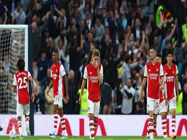 Bóng đá Anh 13/5: Khả năng Arsenal văng khỏi Top 4 là cực cao