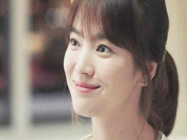 Nốt ruồi ở rãnh cười là gì? 