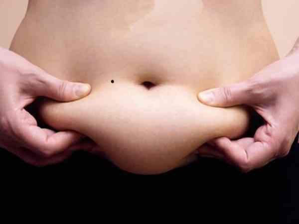 nốt ruồi ở rốn